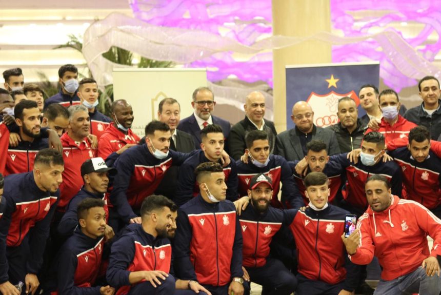 The Chairman of LIAS visits the Al-Ahly Club in Cairo and presents them with the Shield of Excellence and Creativity