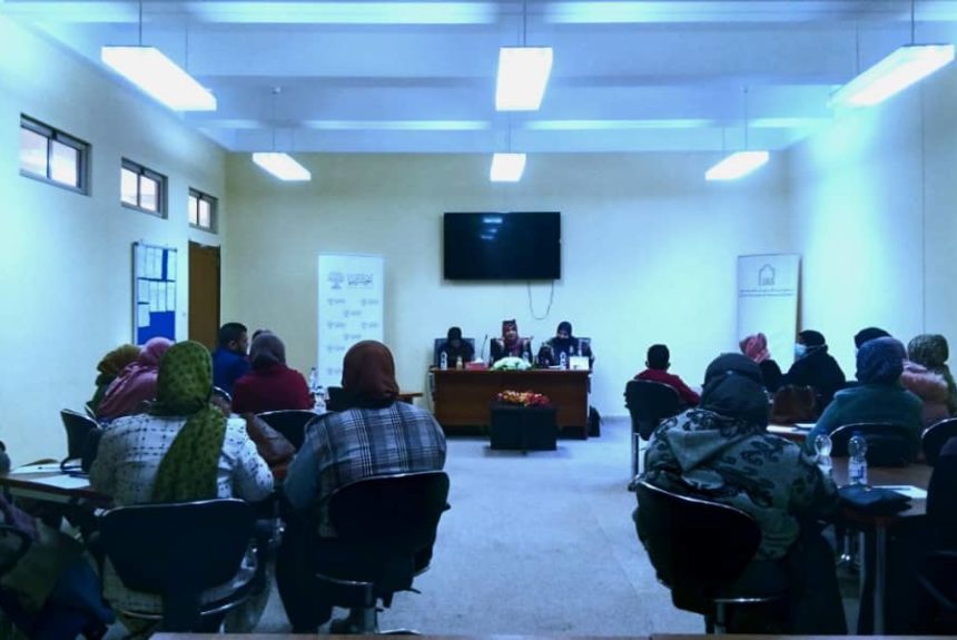 نظم مجمع ليبيا ندوة بعنوان: تمكين المرأة في السّلم الاجتماعي.
